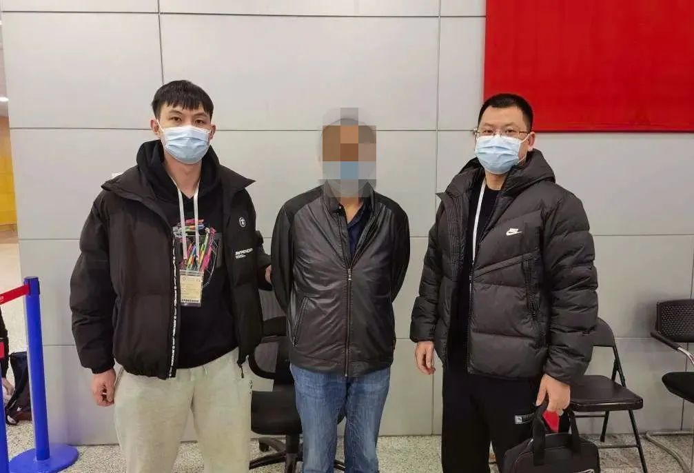 潜逃境外……浙江苍南警方遣返一名“红通”逃犯